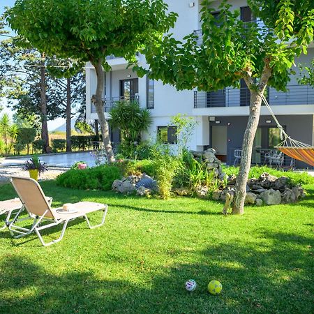 Bikini Apartments Kariótai المظهر الخارجي الصورة
