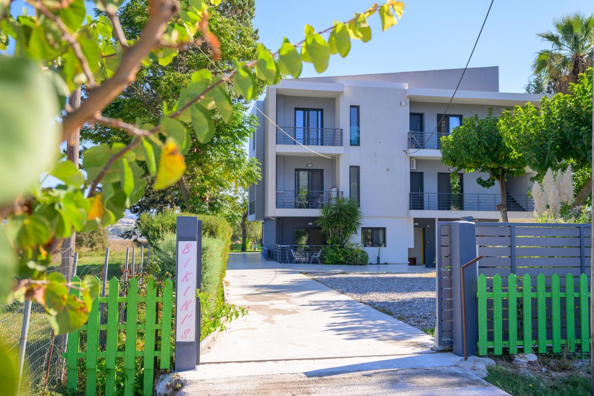 Bikini Apartments Kariótai المظهر الخارجي الصورة
